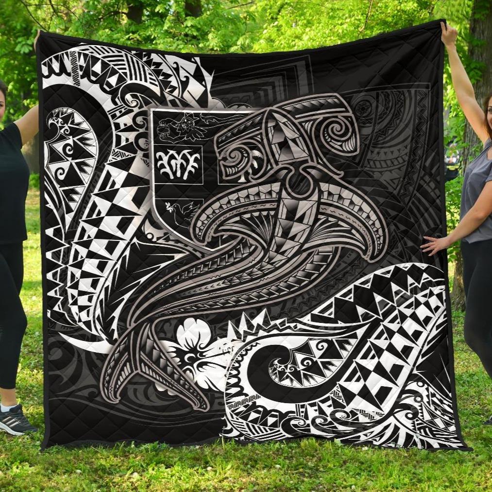 Fiji Premium Quilt - White Shark Polynesian Tattoo - Polynesian Pride