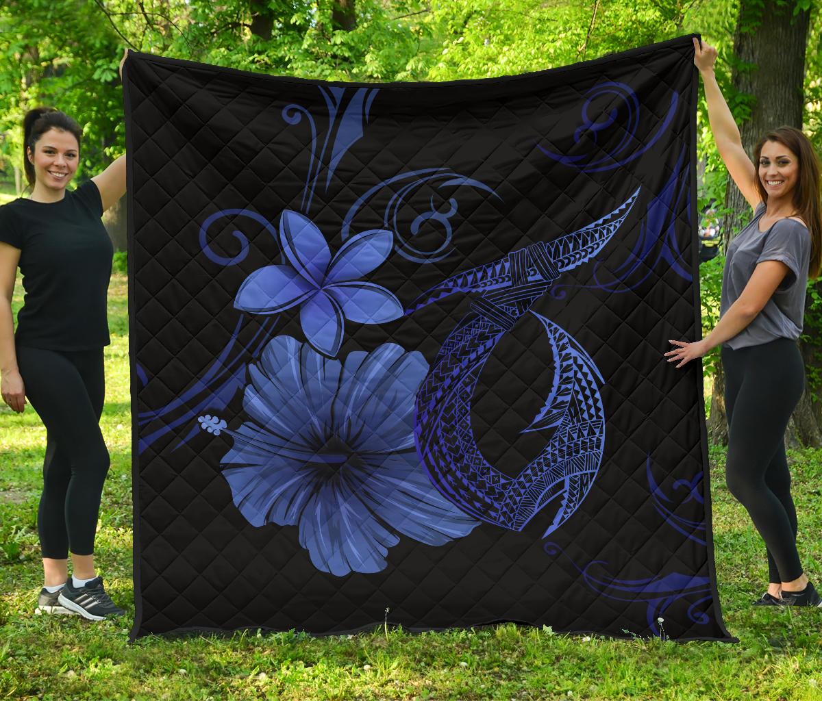 Hawaii Fish Hook Hibiscus Blue Premium Quilt Blue - Polynesian Pride