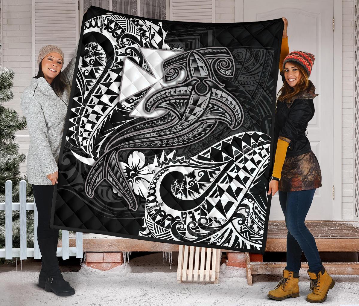 Polynesian Wallis and Futuna Premium Quilt - White Shark Polynesian Tattoo - Polynesian Pride