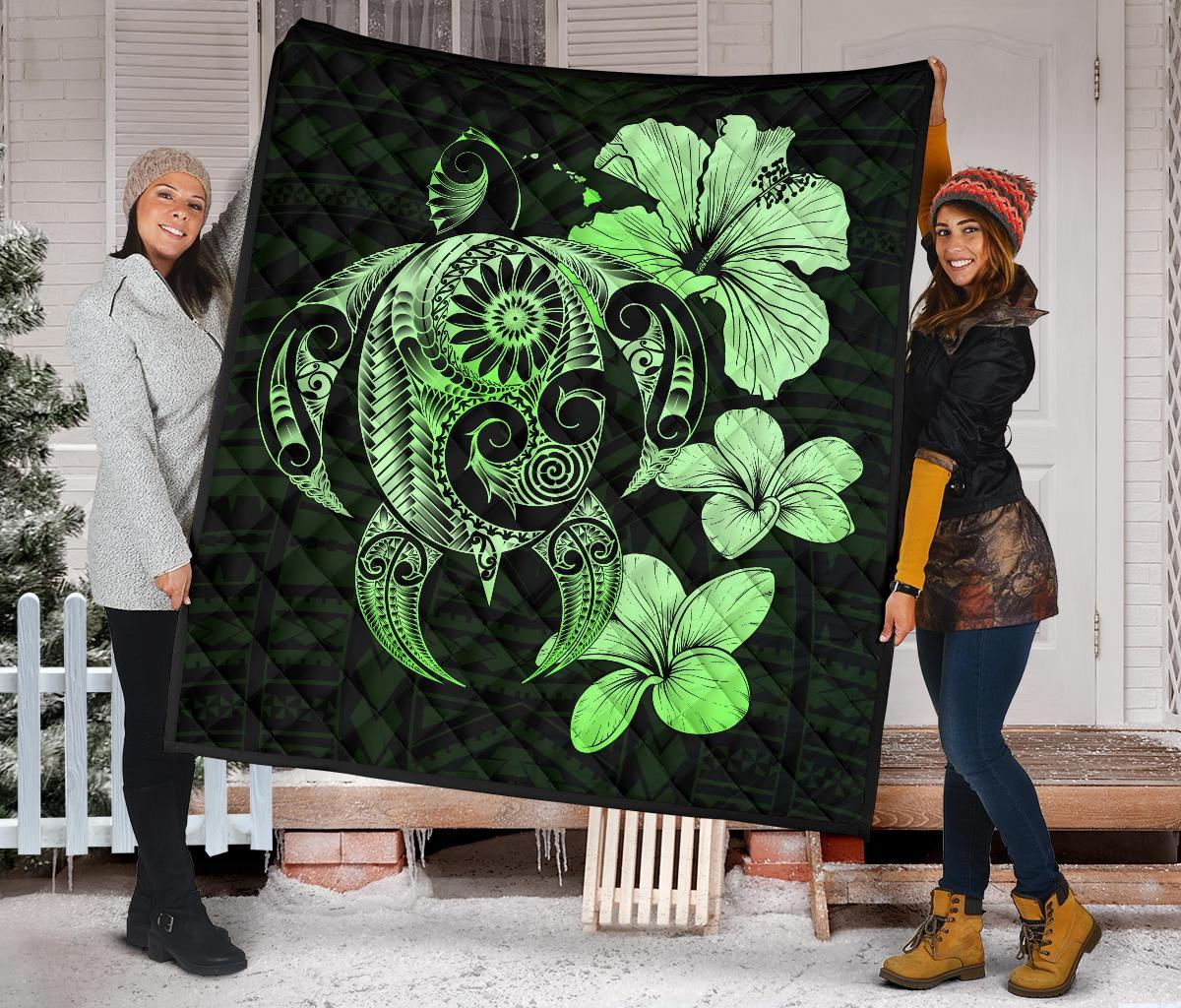 Hibiscus Plumeria Mix Polynesian Green Turtle Premium Quilt - Polynesian Pride