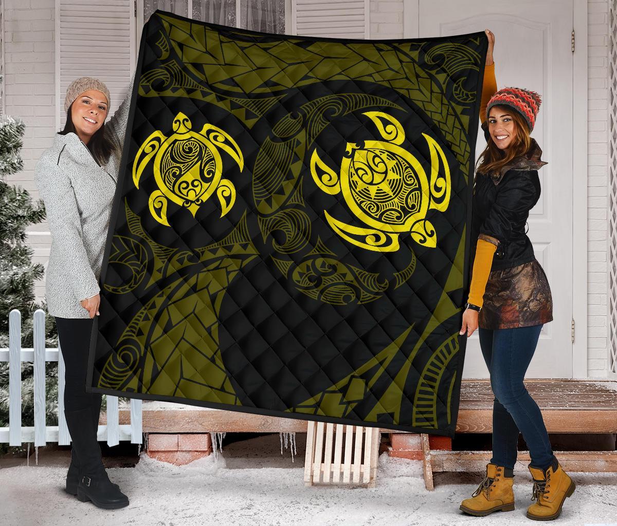Hawaii Polynesian Turtle Premium Quilt Yellow - Polynesian Pride