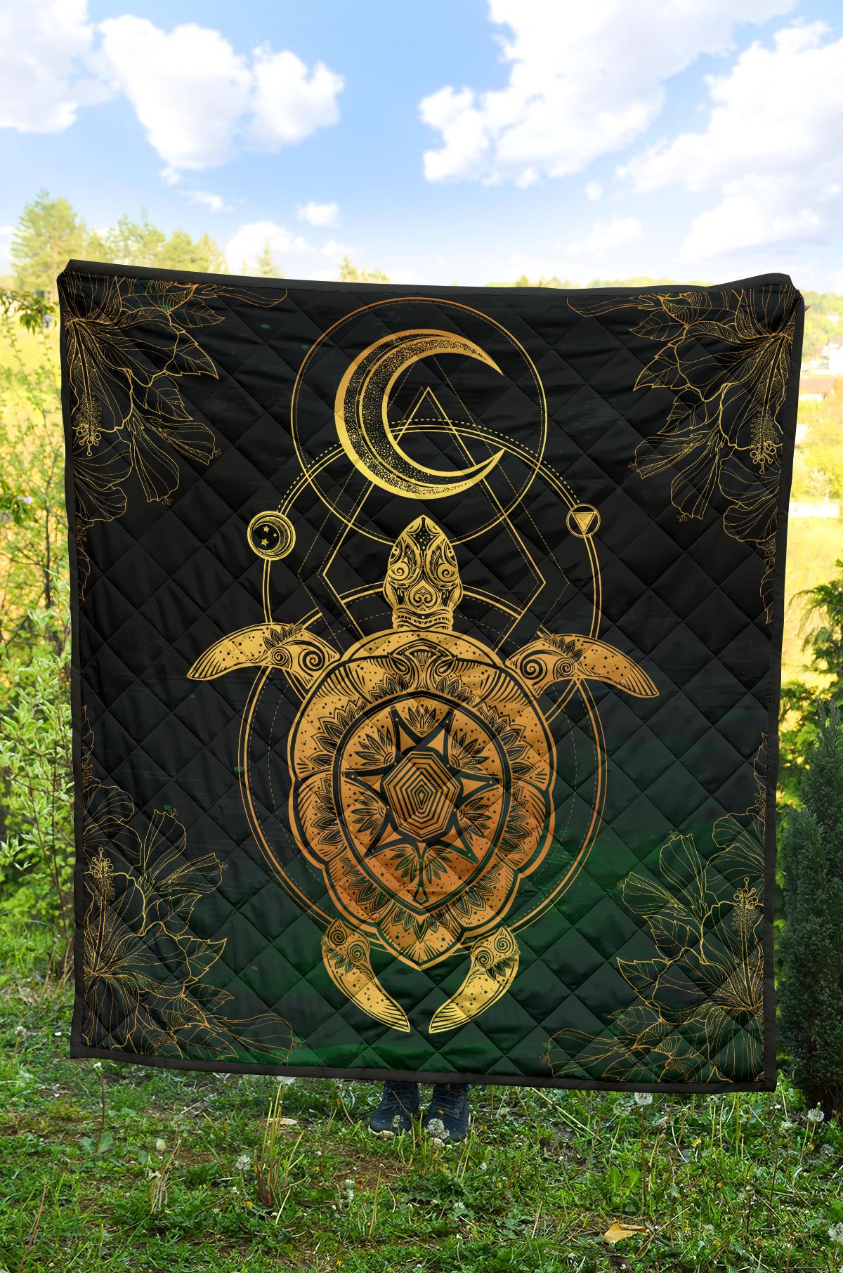 Turtle Hibiscus Golden Galaxy Premium Quilt - Polynesian Pride