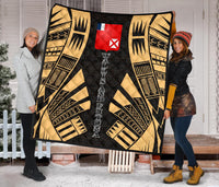 Wallis And Futuna Premium Quilt - Wallis And Futuna Coat Of Arms Polynesian Gold Tattoo Red - Polynesian Pride