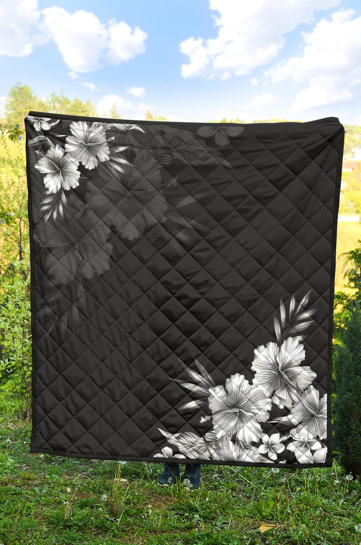 Black n White Hibiscus Premium Quilt - Polynesian Pride