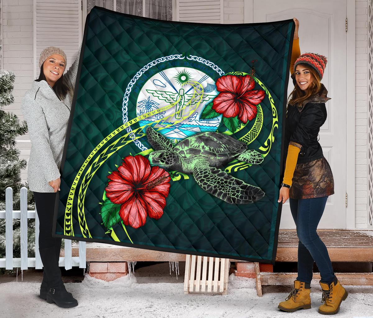 Marshall Polynesian Premium Quilt - Green Turtle Hibiscus - Polynesian Pride