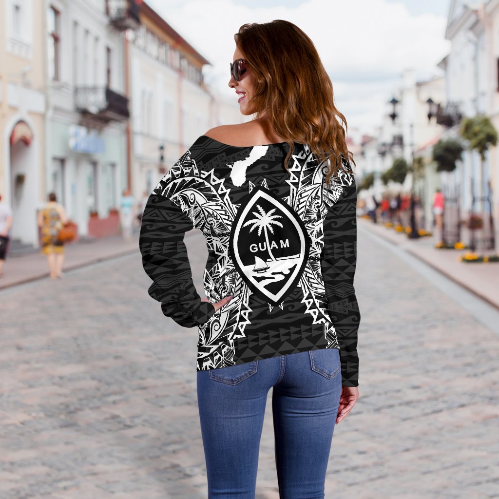 Guam Polynesian Shoulder Sweater Map Black - Polynesian Pride