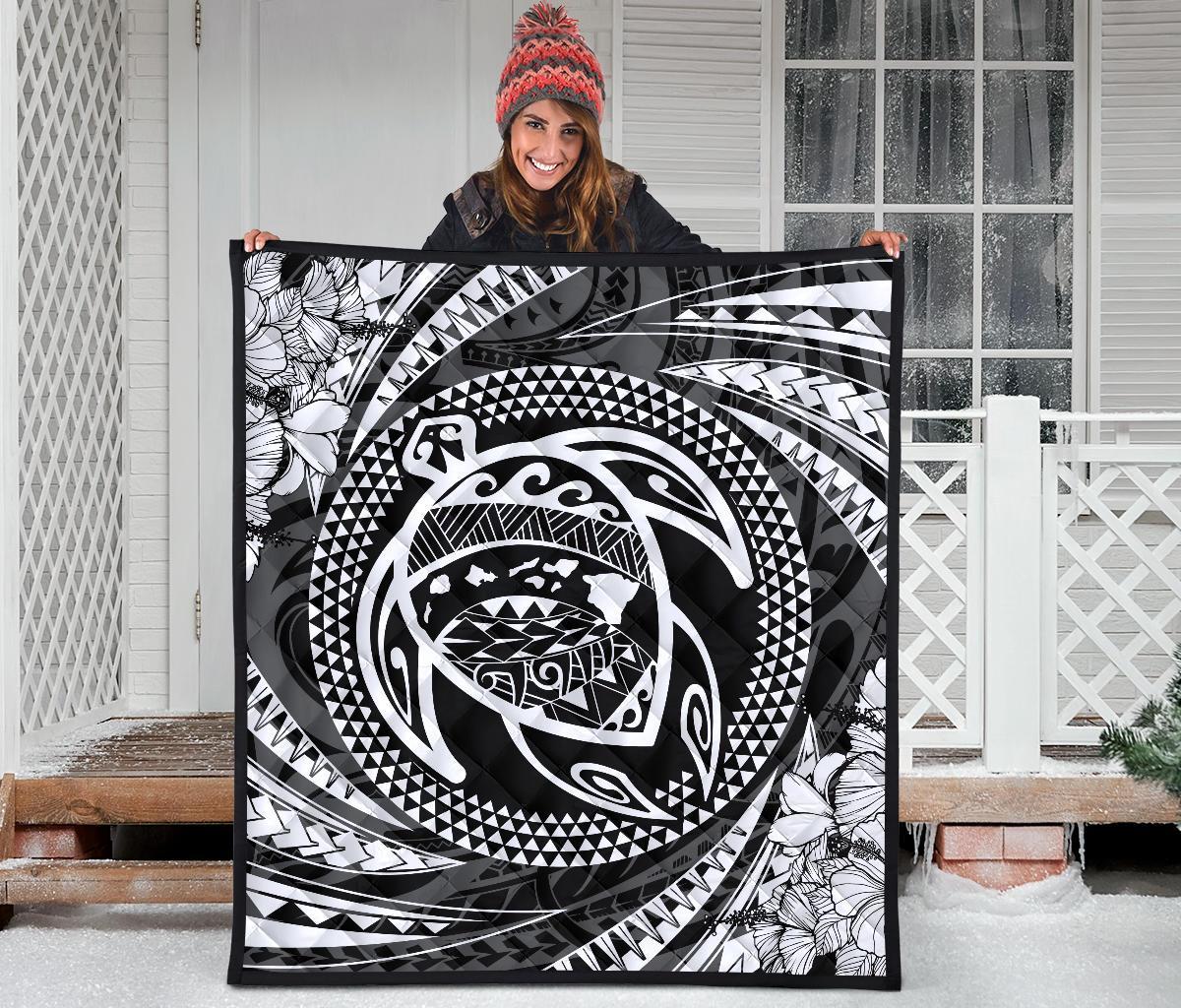 Hawaiian Kanaka Honu Hibiscus Tornando White Polynesian Premium Quilt - Polynesian Pride