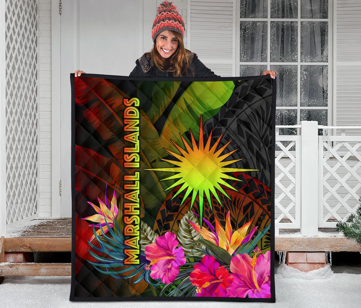 Marshall Islands Polynesian Premium Quilt - Hibiscus and Banana Leaves - Polynesian Pride
