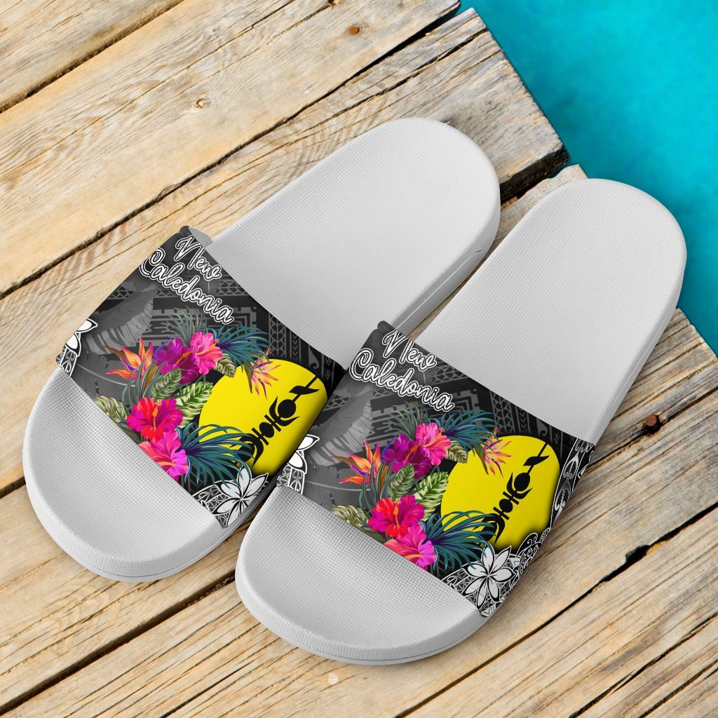 New Caledonia Slide Sandals - Turtle Floral - Polynesian Pride