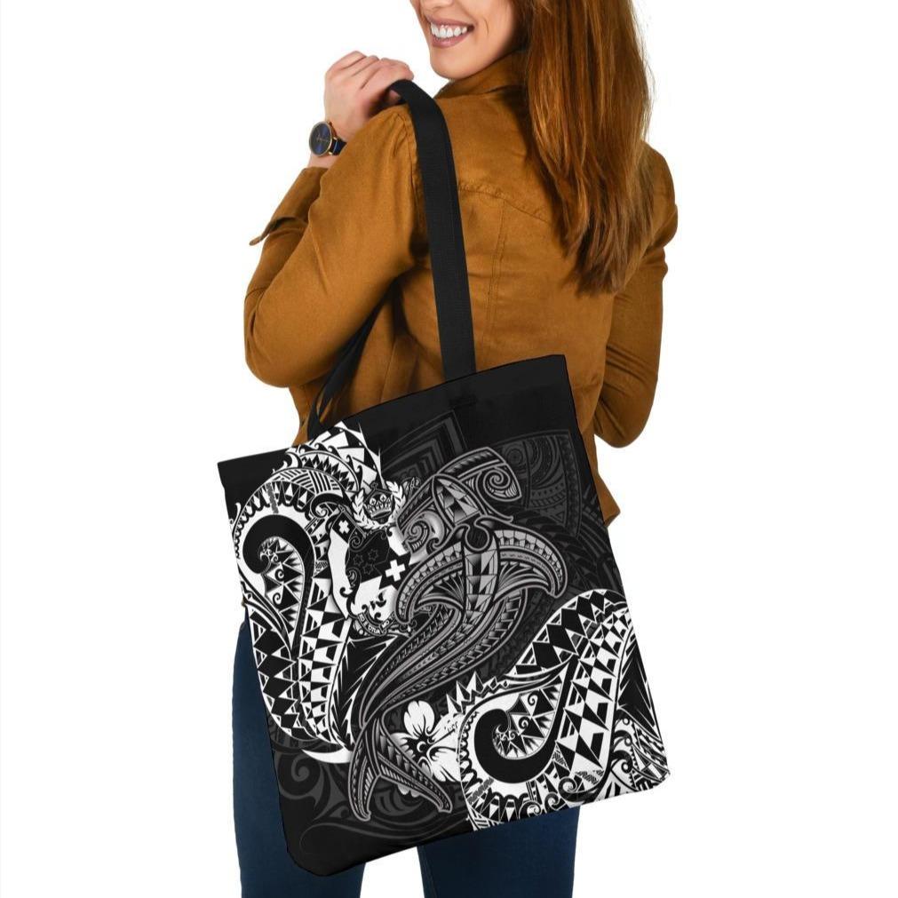 Tonga Tote Bags - White Shark Polynesian Tattoo Tote Bag One Size White - Polynesian Pride