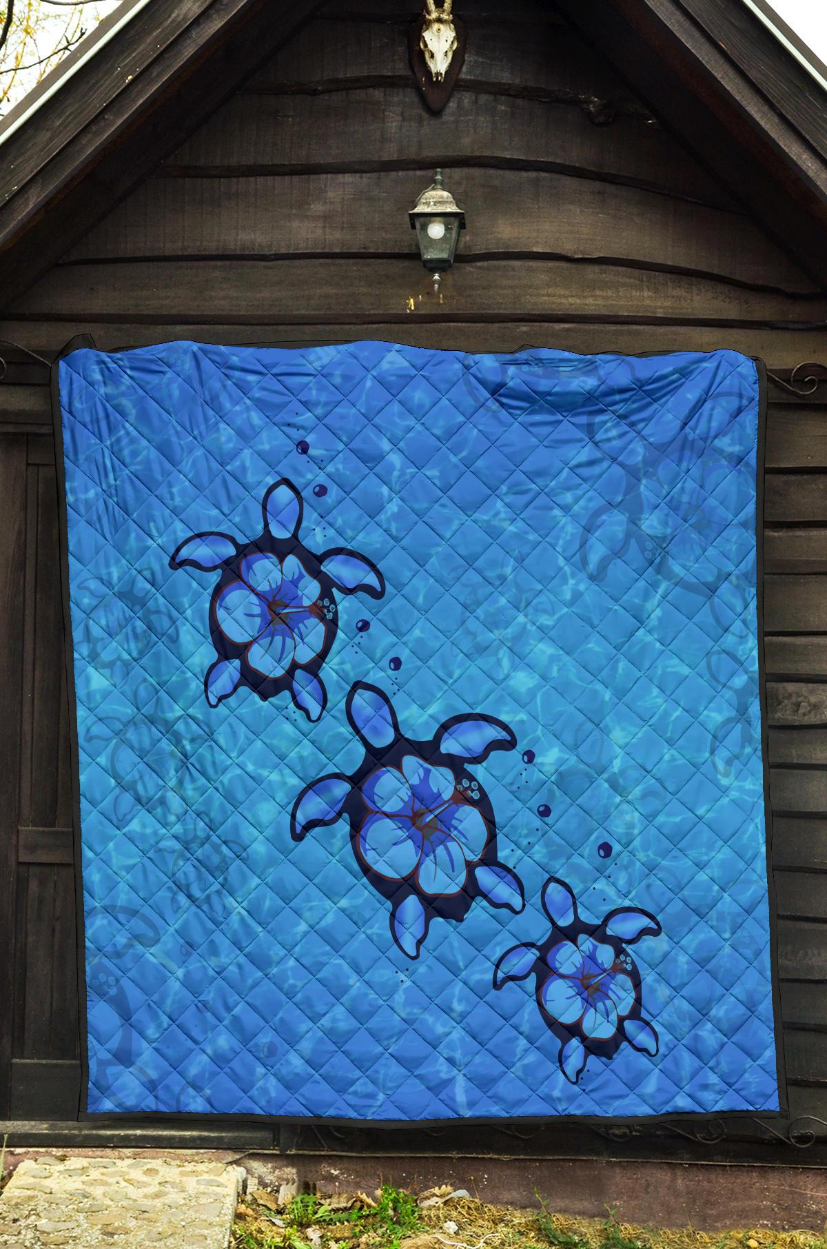Turtle Hibiscus Swim In Sea Premium Quilt - Polynesian Pride