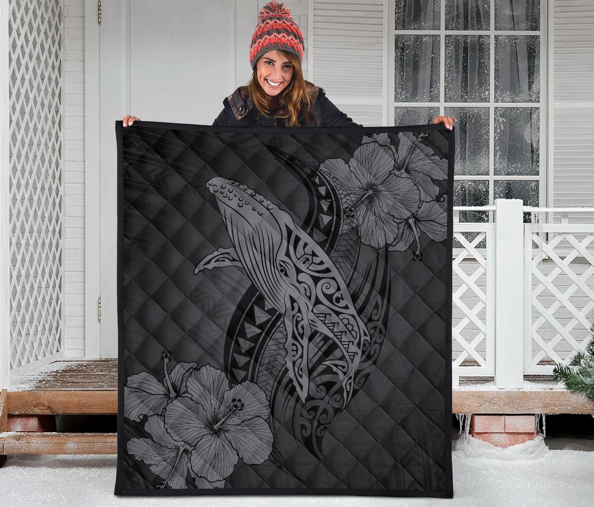 Hawaii Whale Swim Poly Gray Premium Quilt - Polynesian Pride