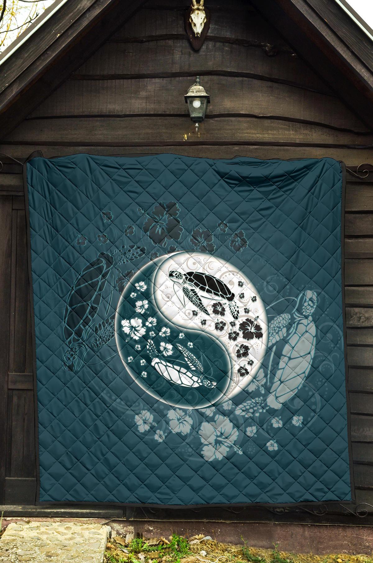 Turtle Yinyang Premium Quilt - Polynesian Pride