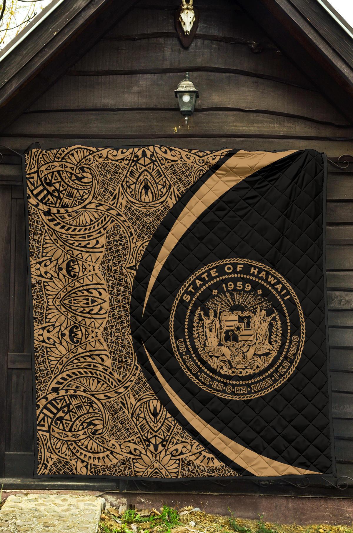 Hawaii Coat Of Arms Polynesian Black Premium Quilt - Circle Style - Polynesian Pride