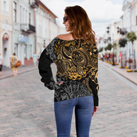 Polynesian Hawaii (Kanaka Maoli) Off Shoulder Sweater - Gold Turtle Hibiscus Flowing - Polynesian Pride