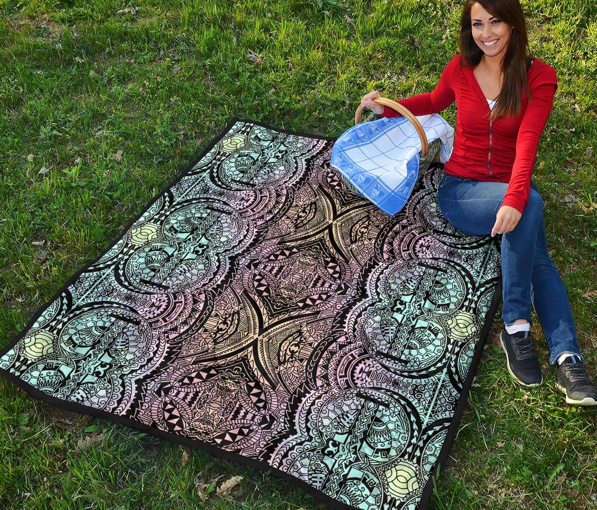 Polynesian Premium Quilt Blur - Polynesian Pride
