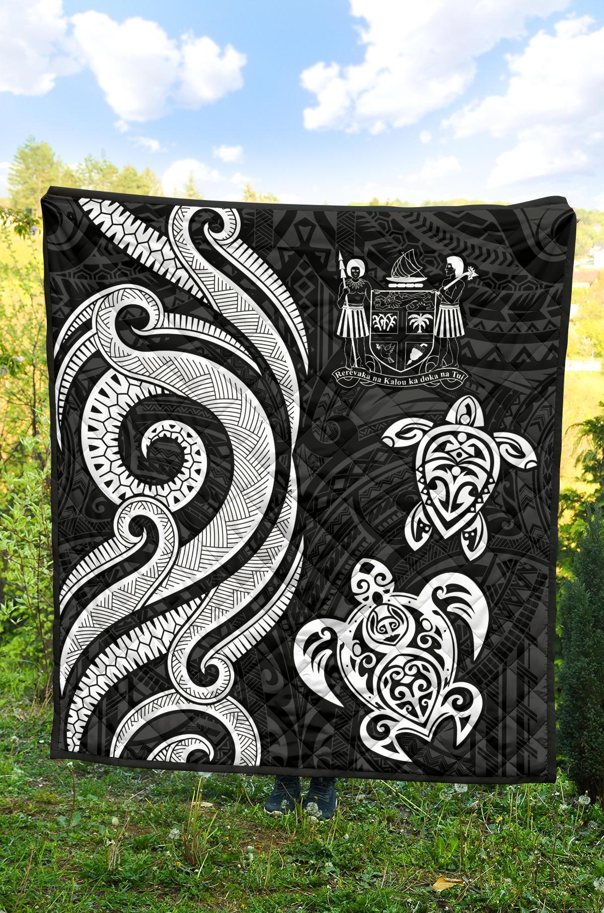 Fiji Polynesian Premium Quilt - White Tentacle Turtle Crest - Polynesian Pride