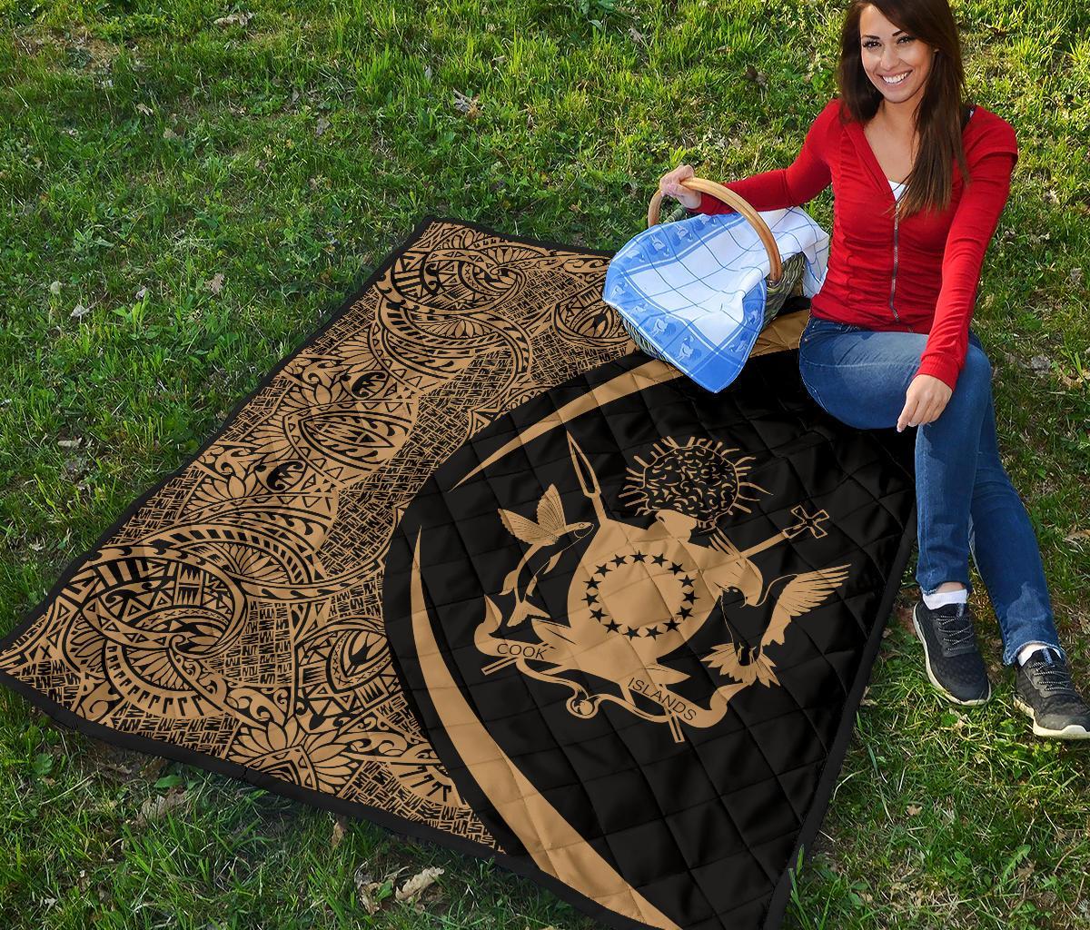 Cook Islands Coat Of Arms Polynesian Premium Quilt - Circle Style - 02 - Polynesian Pride