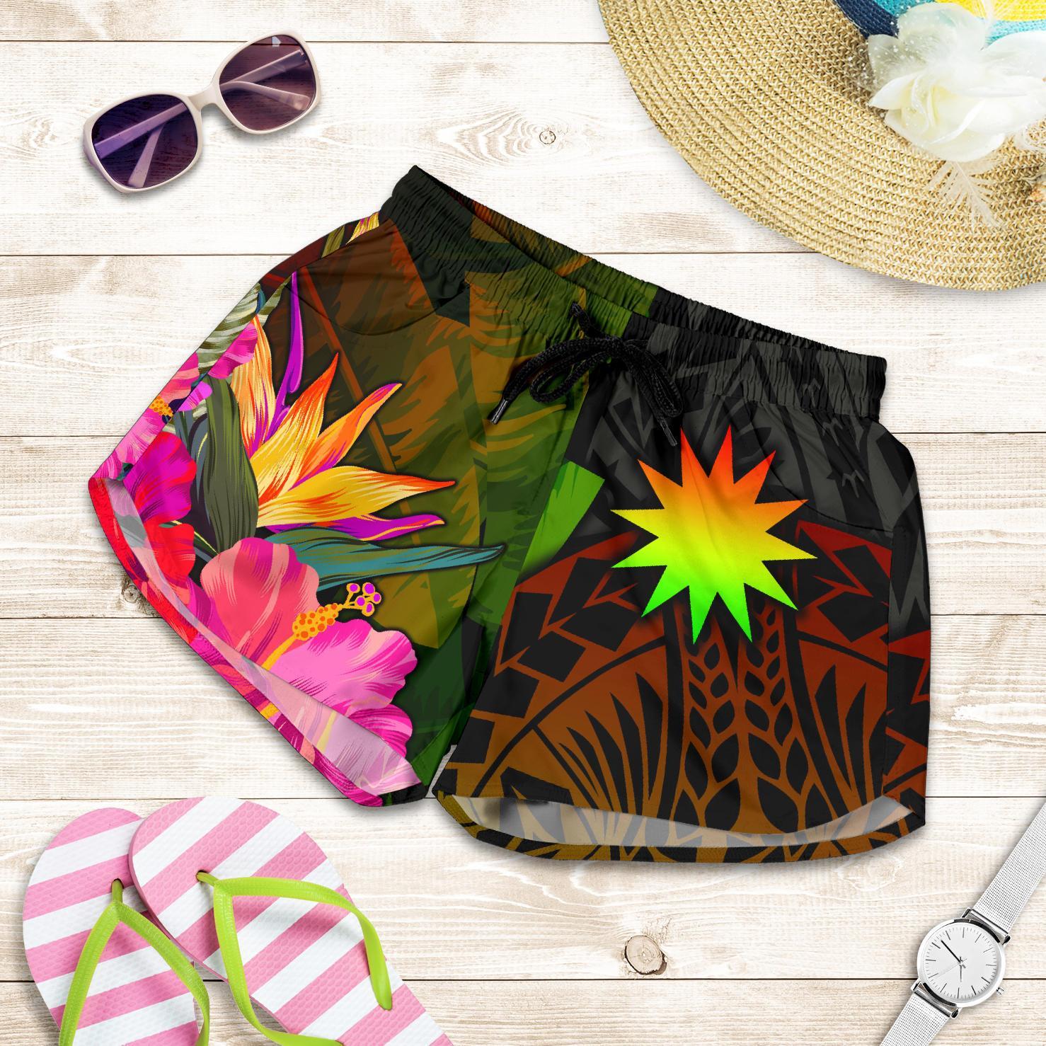 Nauru Polynesian Women's Shorts - Hibiscus and Banana Leaves Women Reggae - Polynesian Pride