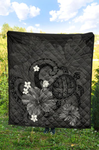Hawaii Turtle Poly Tribal Gray Premium Quilt - Polynesian Pride