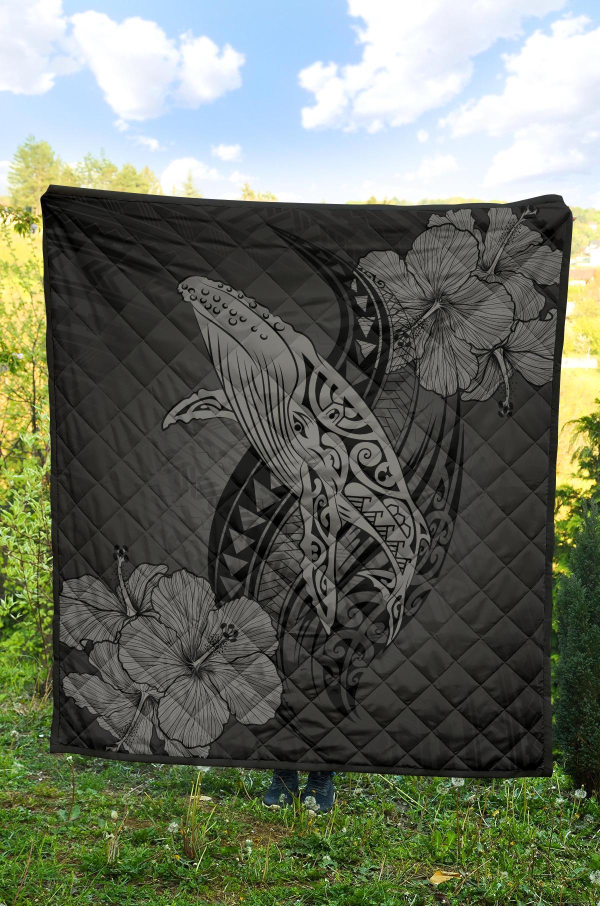 Hawaii Whale Swim Poly Gray Premium Quilt - Polynesian Pride