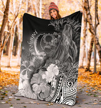 Pohnpei Premium Blanket - Humpback Whale with Tropical Flowers (White) - Polynesian Pride