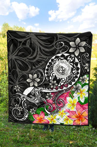Hawaii Polynesian Premium Quilt - Hawaii Seal With Turtle Plumeria (Black) - Polynesian Pride