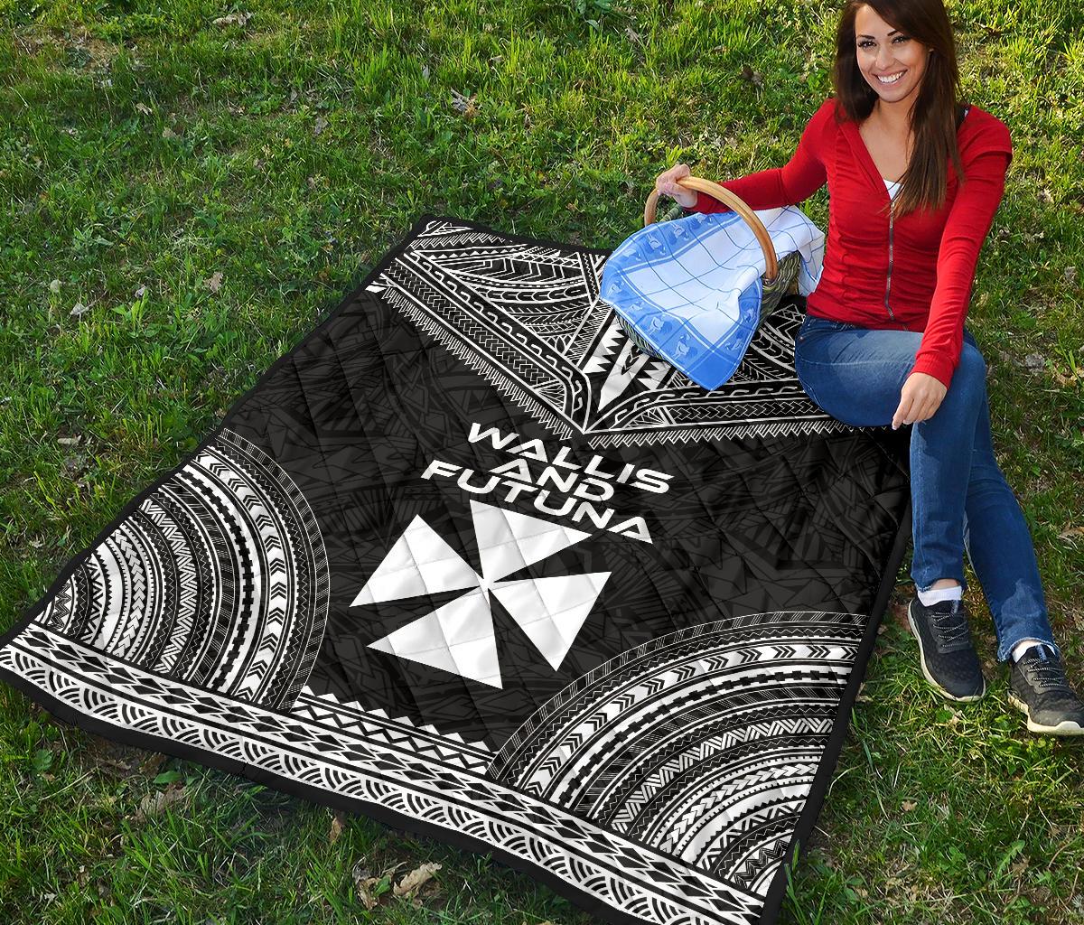 Wallis And Futuna Premium Quilt - Wallis And Futuna Coat Of Arms Polynesian Chief Black Version - Polynesian Pride
