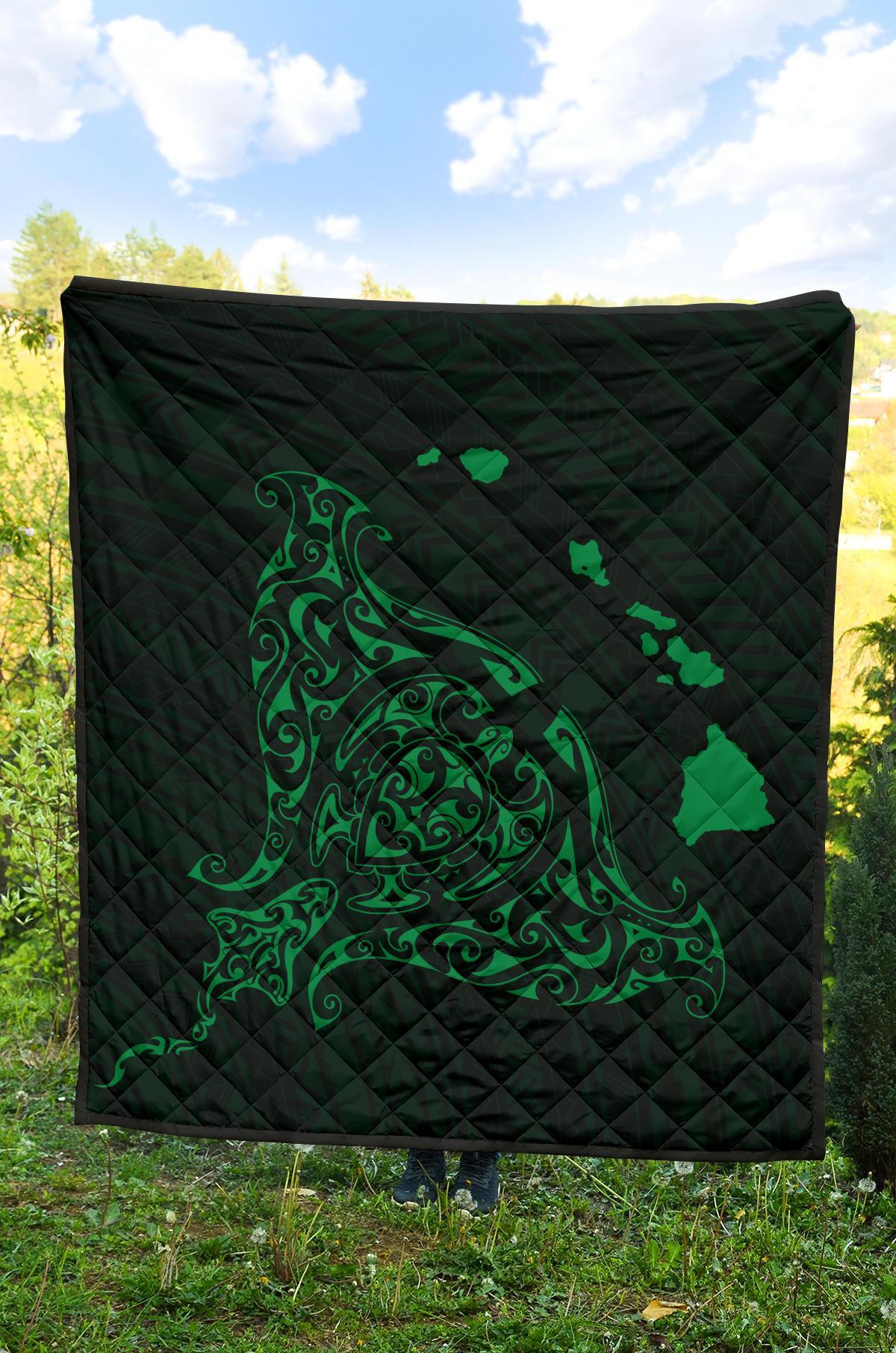 Rays Hawaii Map Polynesian Premium Quilt - Green - Polynesian Pride
