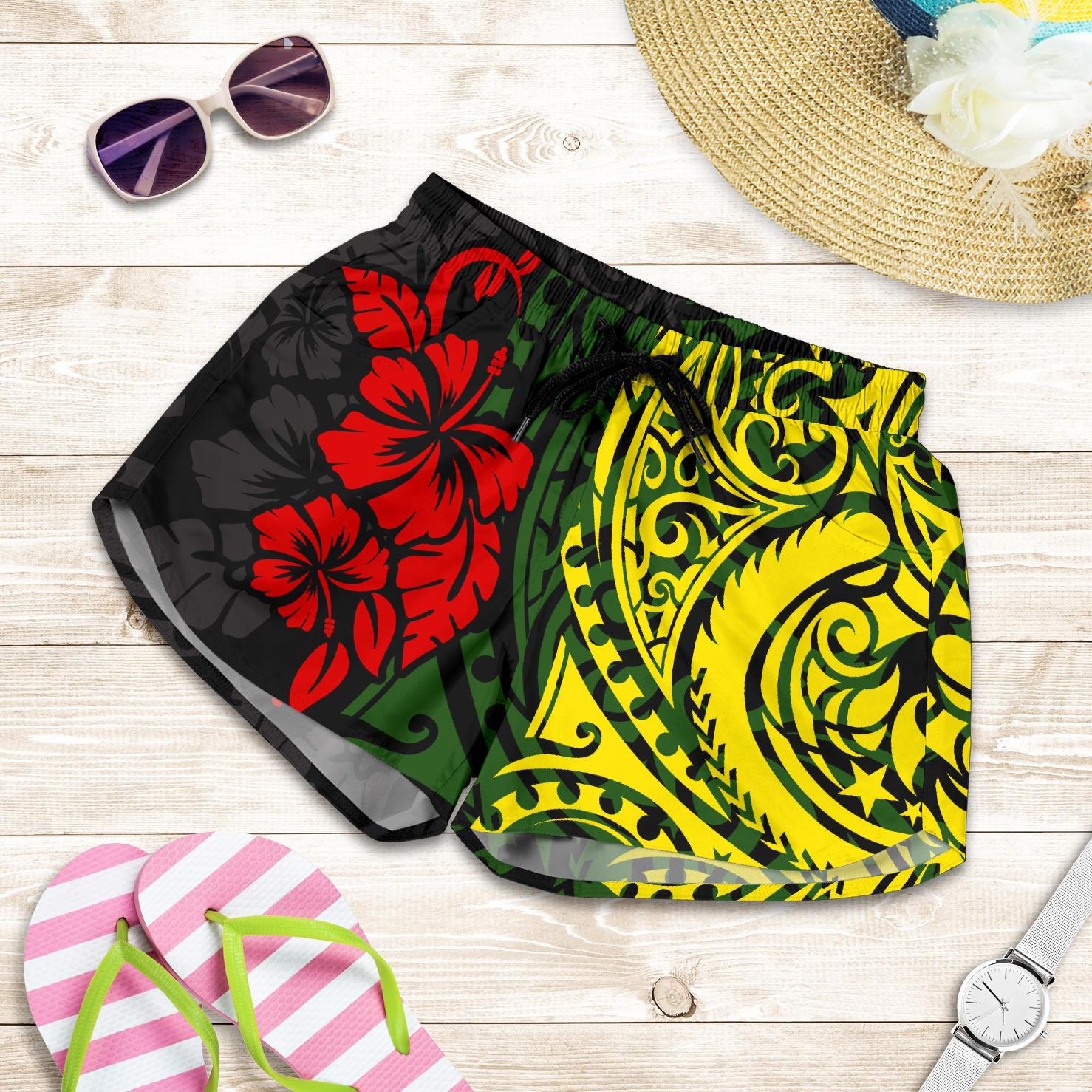 Hawaii Women's Shorts - Polynesian Patterns With Hibiscus Flowers Women YELLOW - Polynesian Pride