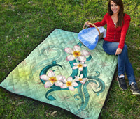 Hawaii Plumeria Premium Quilt - Polynesian Pride