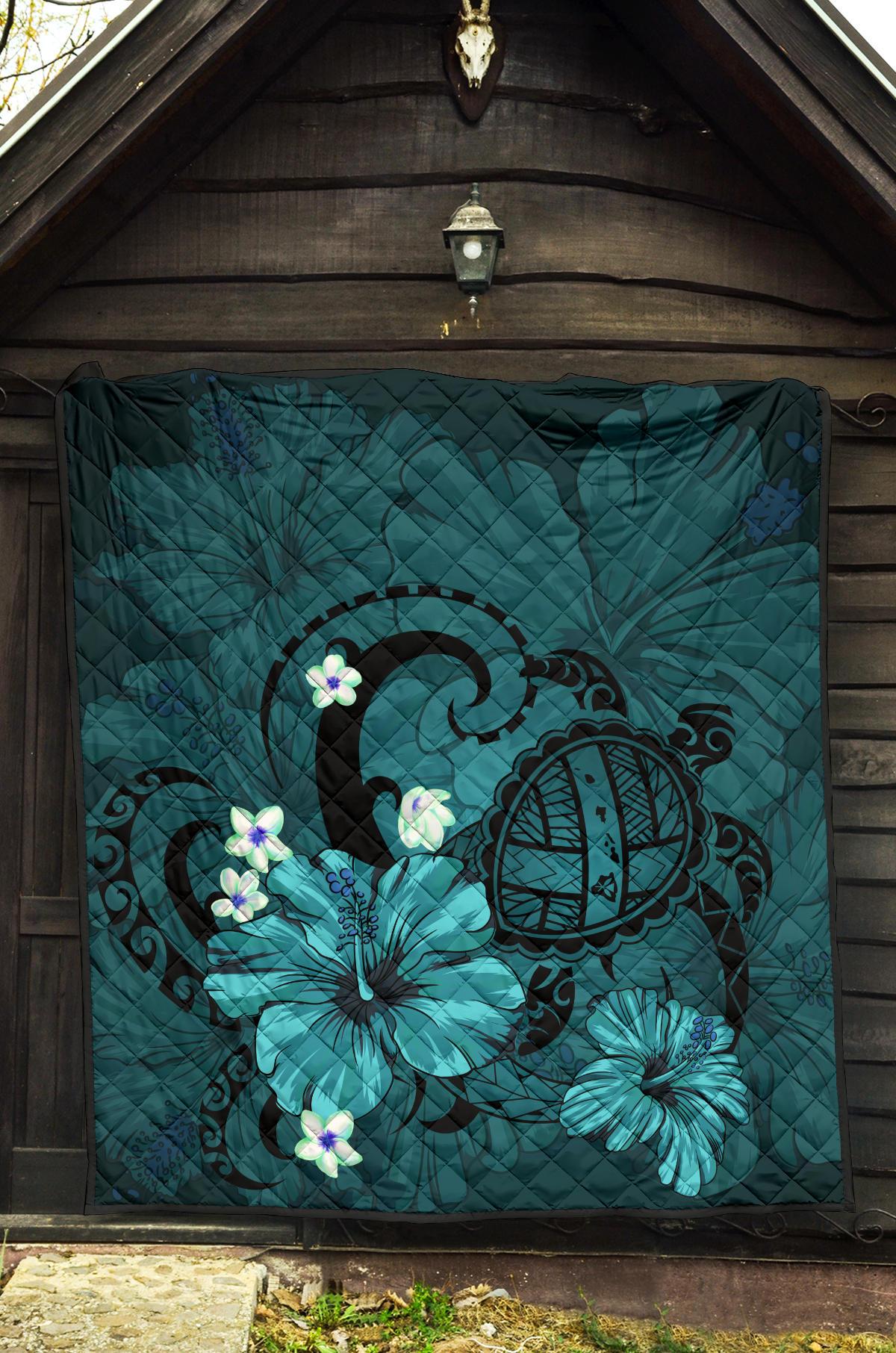 Hawaii Turtle Poly Tribal Turquoise Premium Quilt - Polynesian Pride