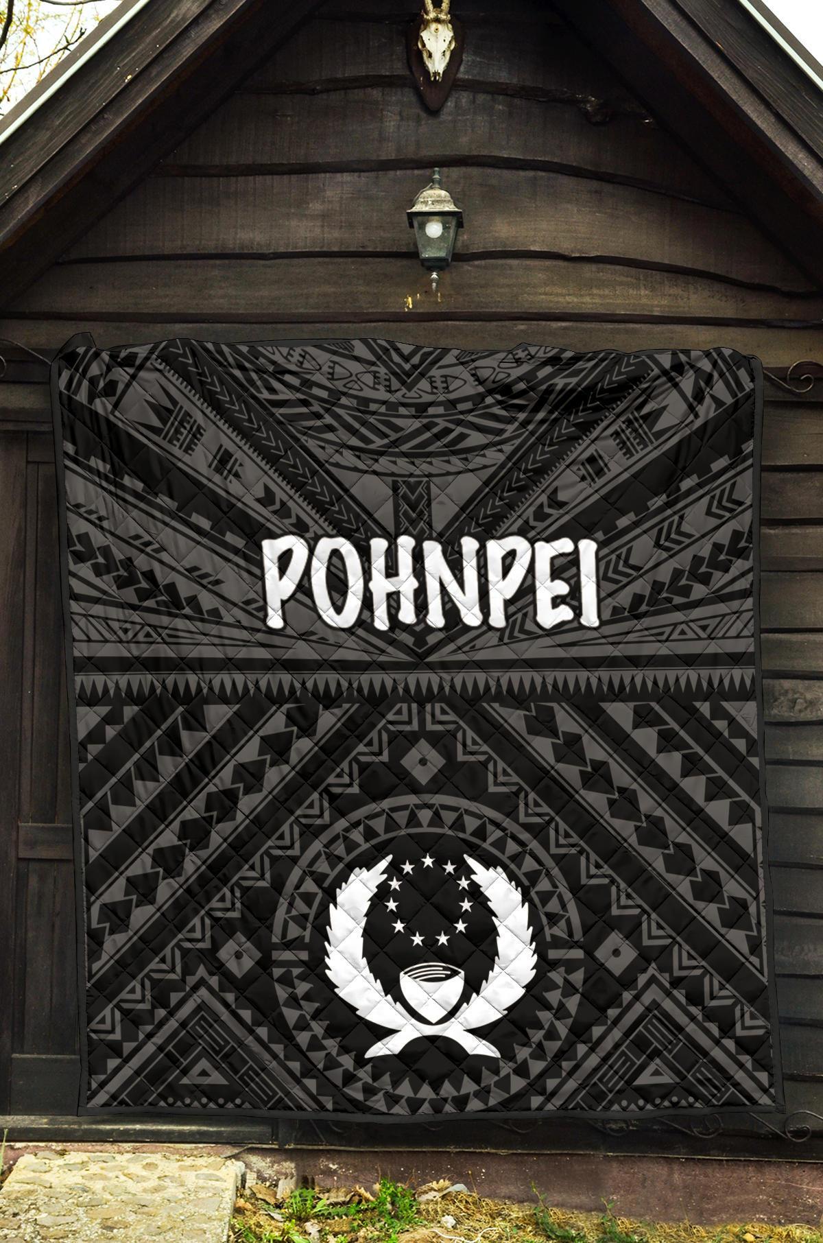 Pohnpei Premium Quilt - Pohnpei Seal With Polynesian Tattoo Style ( Black) - Polynesian Pride