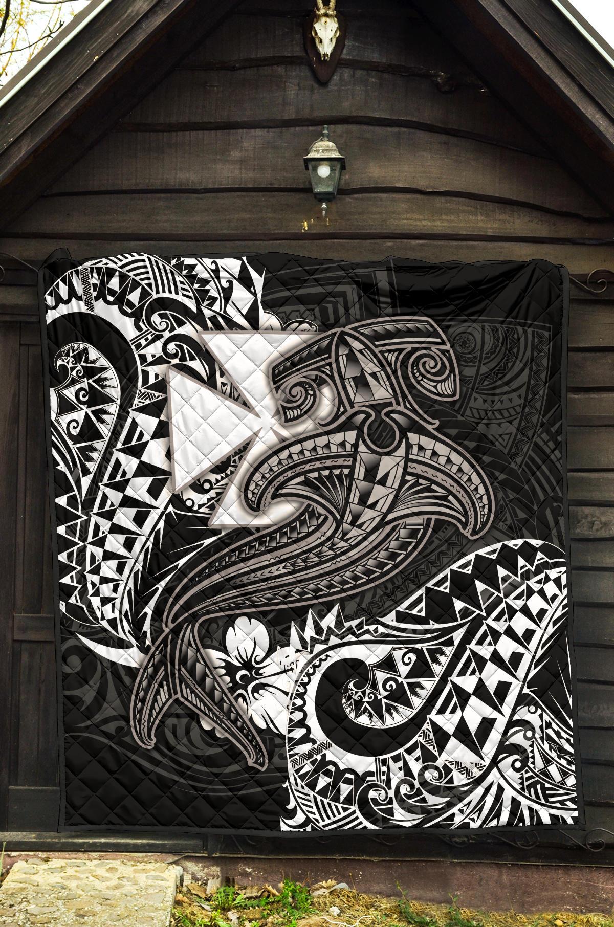 Polynesian Wallis and Futuna Premium Quilt - White Shark Polynesian Tattoo - Polynesian Pride