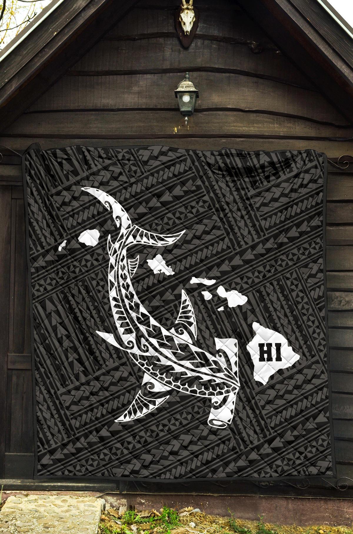 Hawaii Shark White Polynesian Premium Quilt - Polynesian Pride