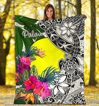 Palau Premium Blanket White - Turtle Plumeria Banana Leaf - Polynesian Pride
