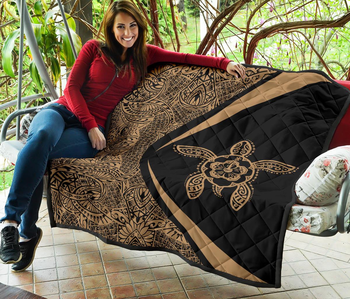 Hawaiian Hibiscus Turtle Polynesian Black Premium Quilt - Circle Style - Polynesian Pride