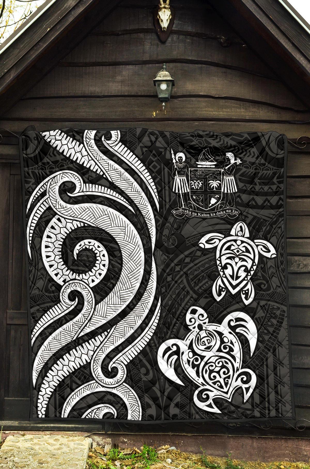 Fiji Polynesian Premium Quilt - White Tentacle Turtle Crest - Polynesian Pride