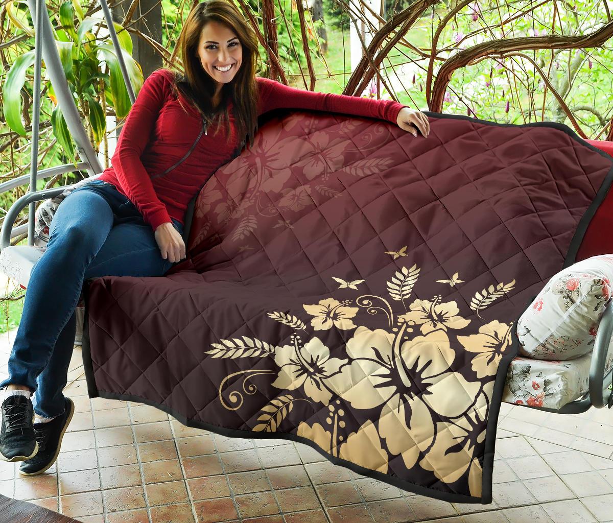 Golden Hibiscus Premium Quilt - Polynesian Pride