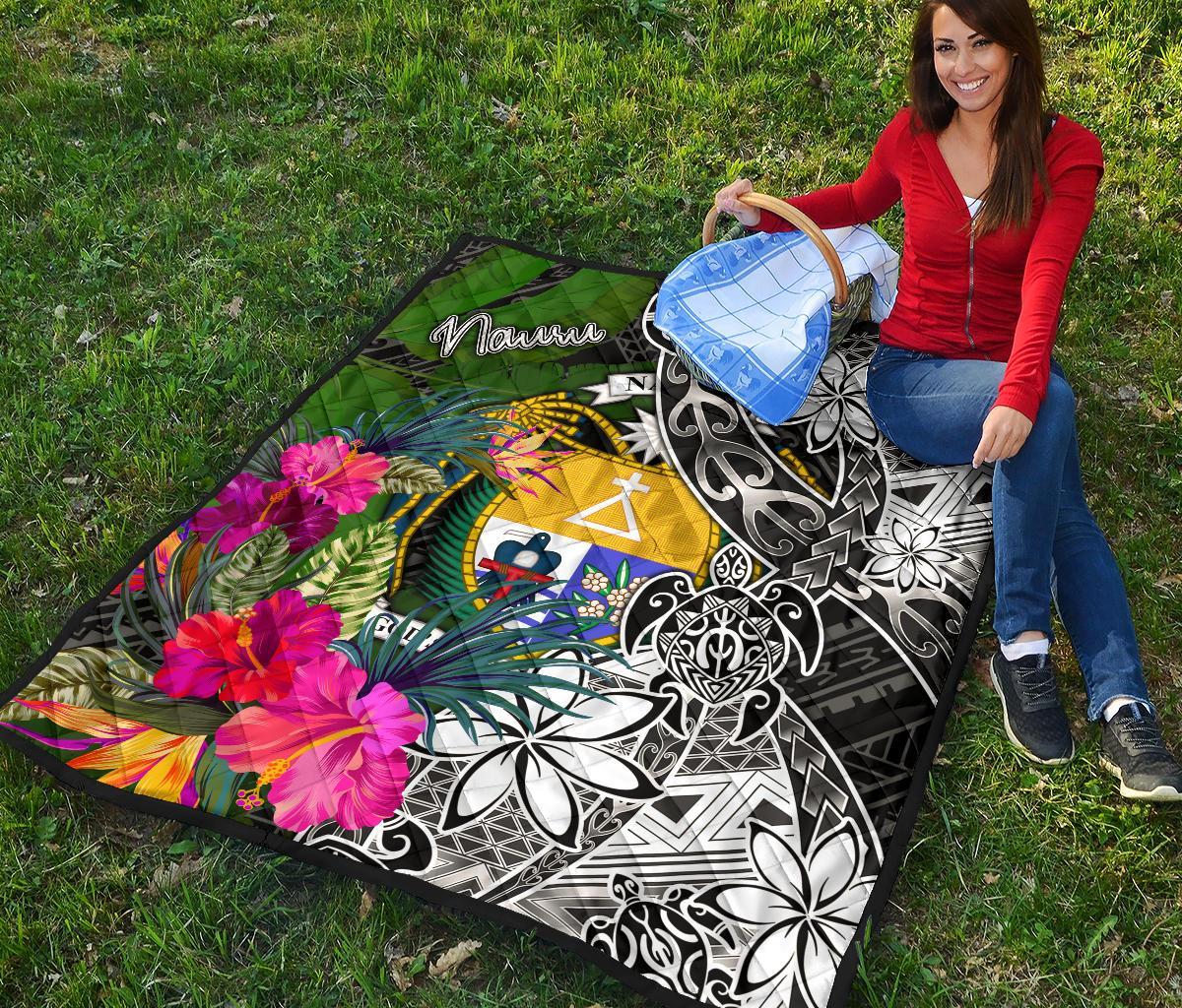 Nauru Premium Quilt - Turtle Plumeria Banana Leaf Crest - Polynesian Pride
