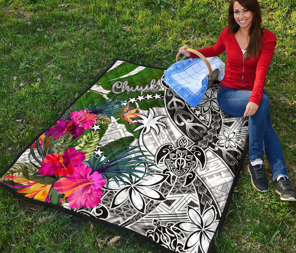 Chuuk Premium Quilt White - Turtle Plumeria Banana Leaf - Polynesian Pride