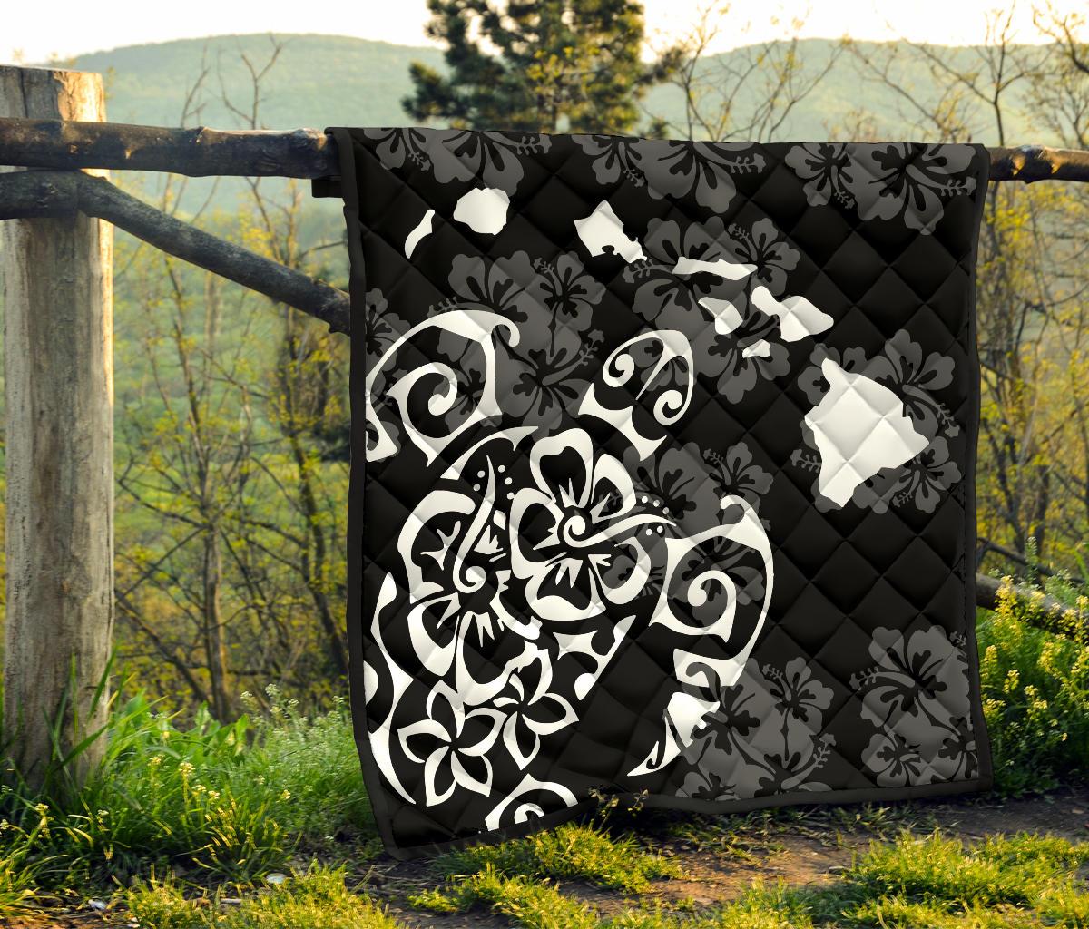 Turtle Hibiscus Map White Premium Quilt - Polynesian Pride