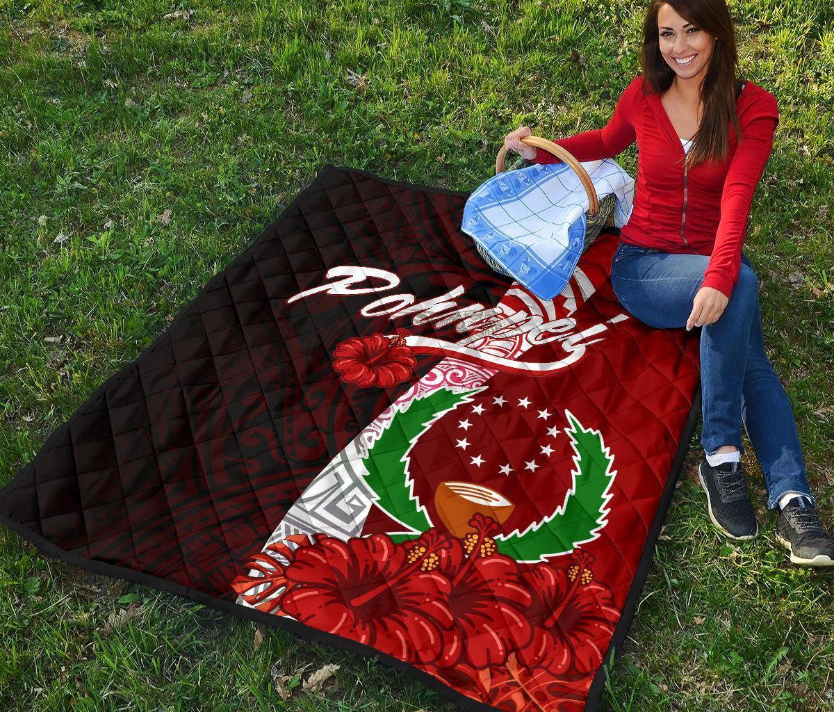 Pohnpei Micronesia Premium Quilt - Coat Of Arm With Hibiscus - Polynesian Pride