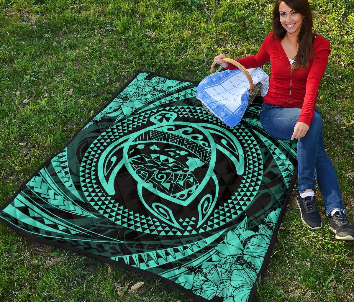 Hawaiian Kanaka Honu Hibiscus Tornando Turquoise Polynesian Premium Quilt - Polynesian Pride