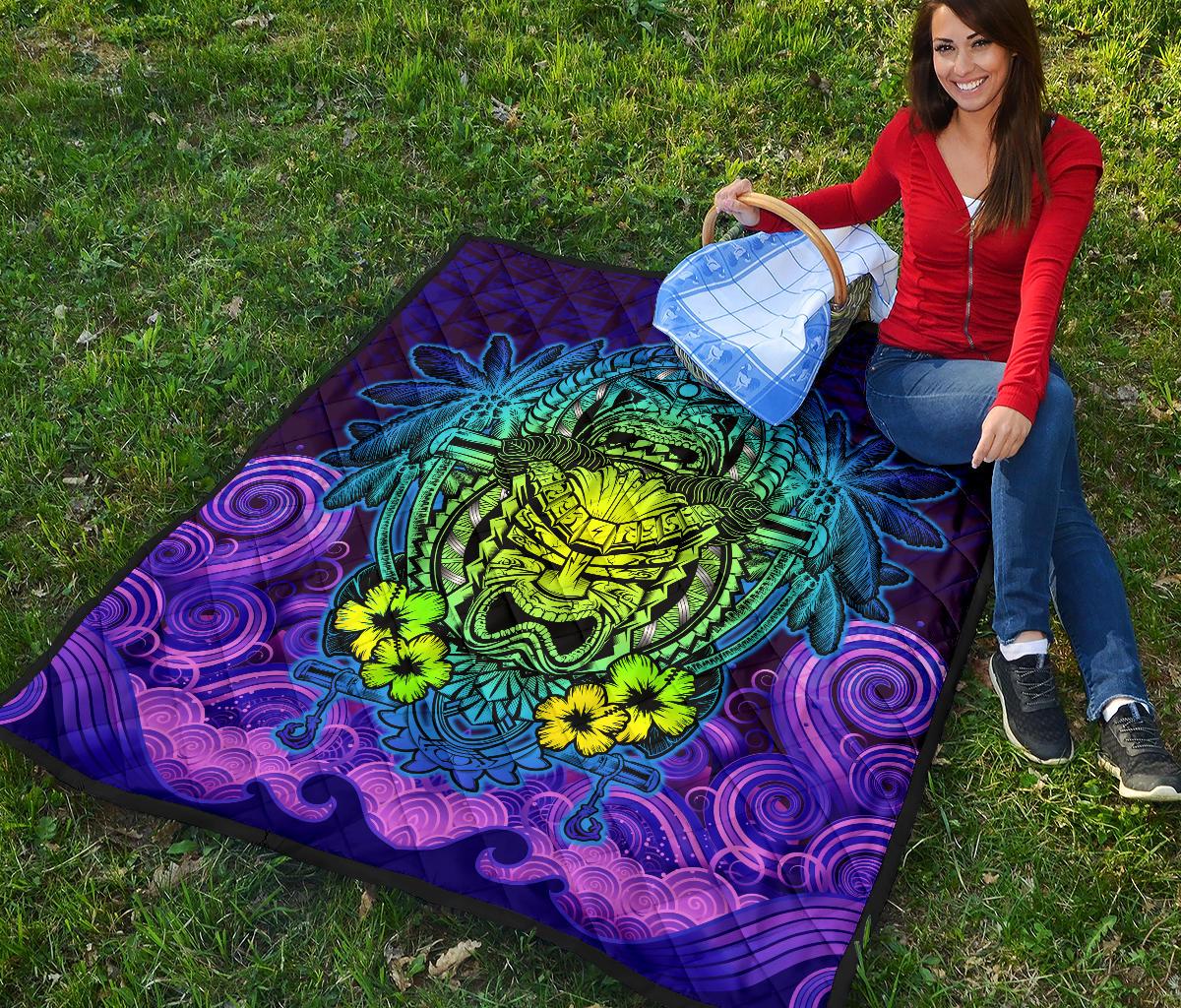 Hawaii Polynesian Premium Quilt - Hawaiian Green Yellow Tiki Face (Purple) - Polynesian Pride