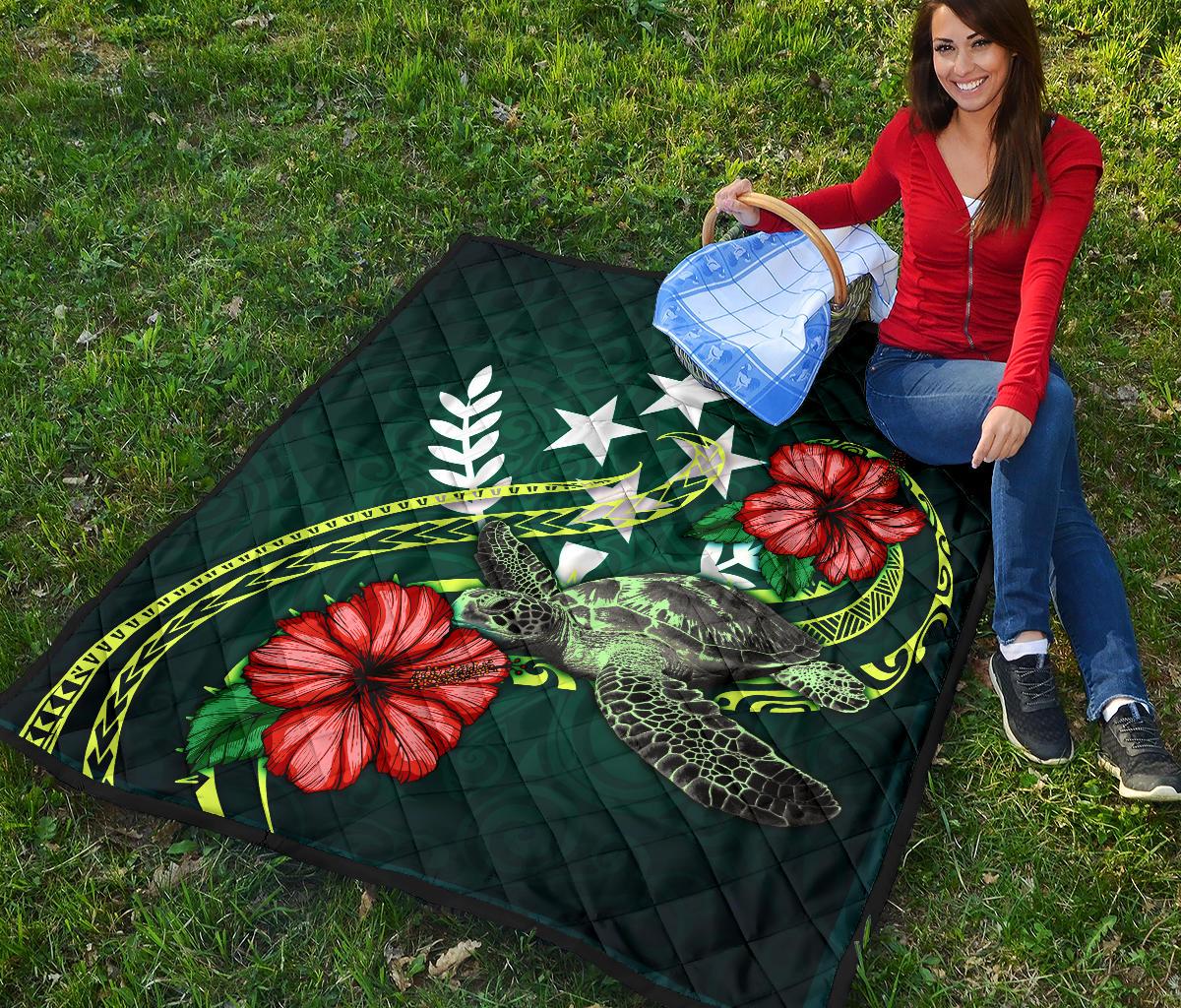 Kosrae Polynesian Premium Quilt - Green Turtle Hibiscus - Polynesian Pride