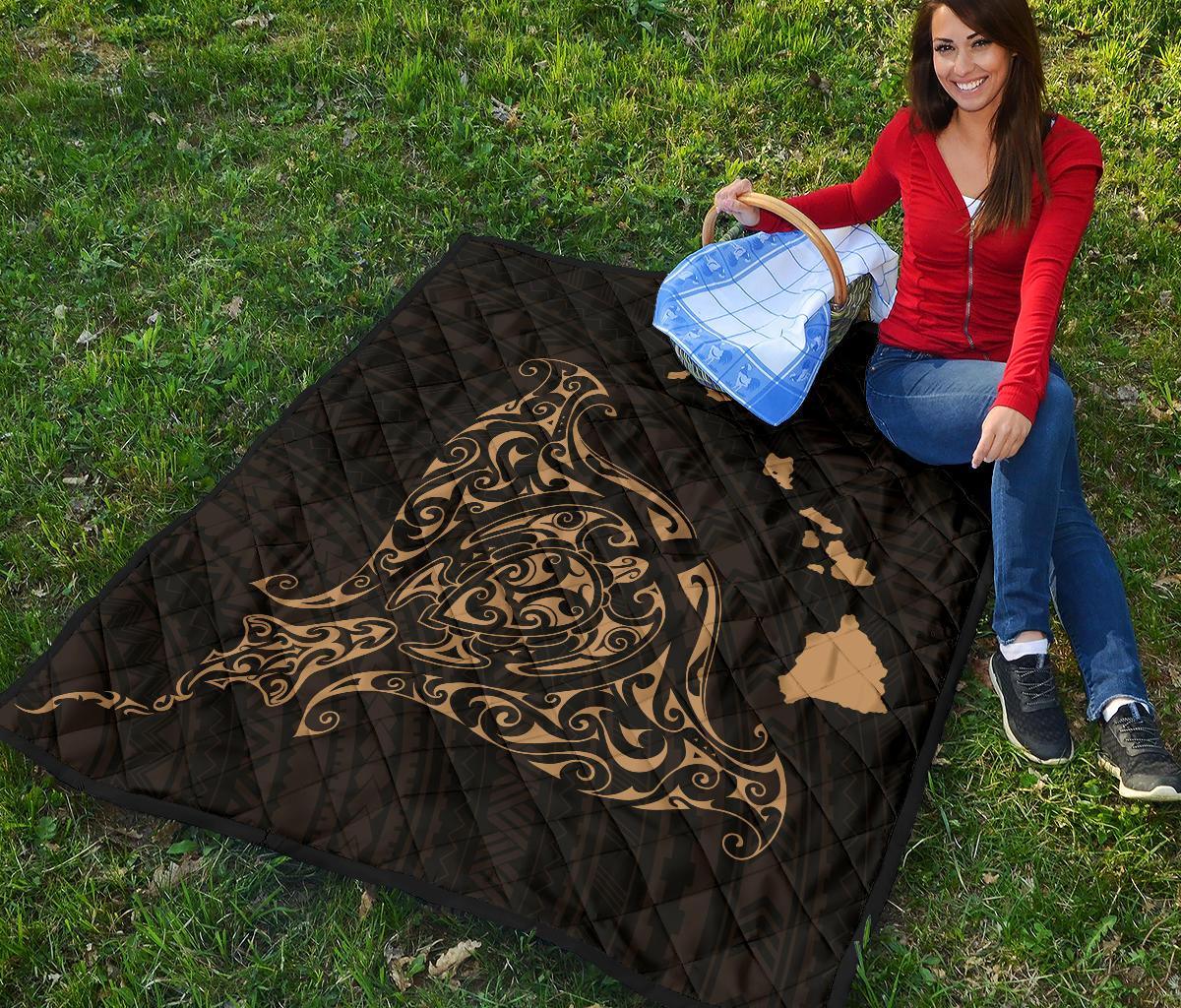 Rays Hawaii Map Polynesian Premium Quilt - Gold - Polynesian Pride