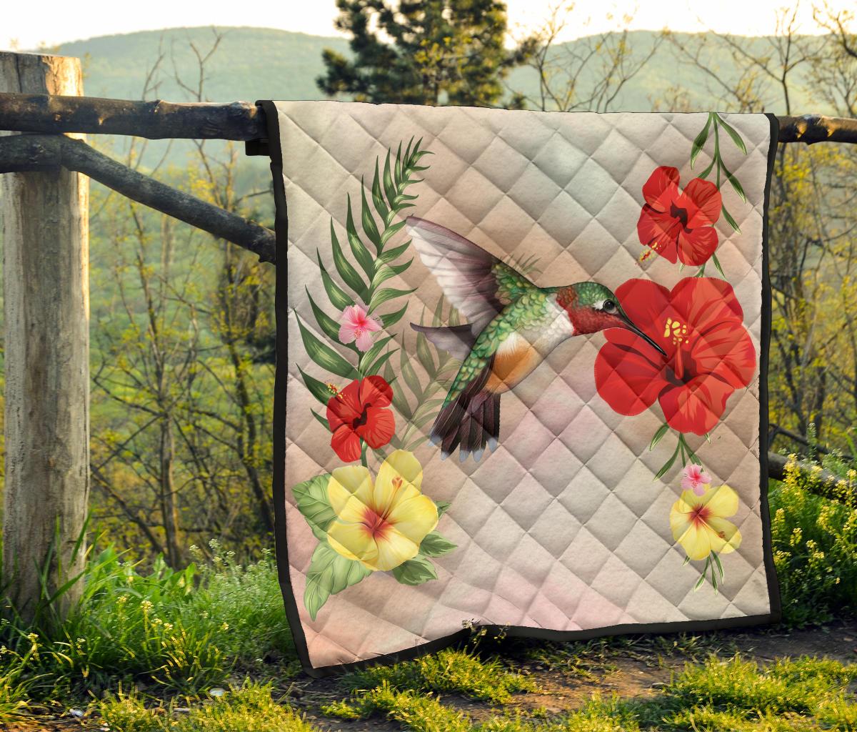 Hibiscus Bird Premium Quilt - Polynesian Pride
