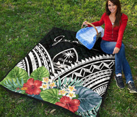 Guam Premium Quilt - Guam Coat of Arms & Polynesian Tropical Flowers White - Polynesian Pride