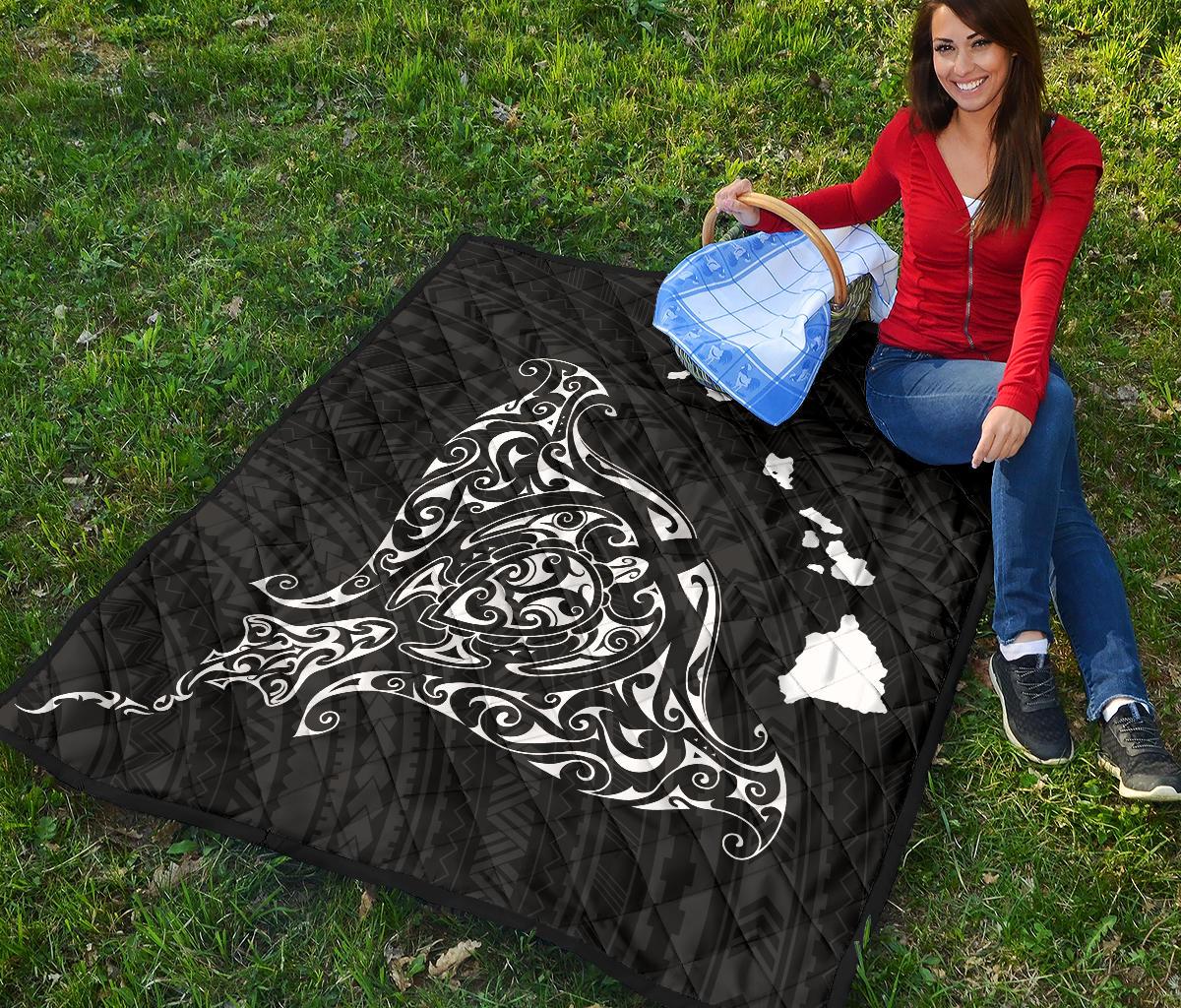 Rays Hawaii Map Polynesian Premium Quilt - White - Polynesian Pride
